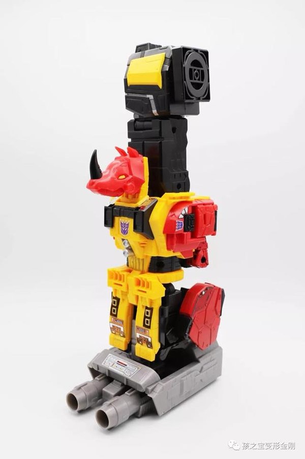 Power Of The Primes Titan Class Predaking   In Hand Images Of Individual Predacons  (20 of 28)